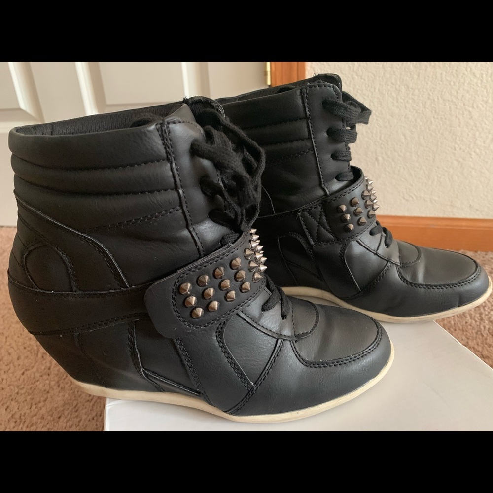 Spiked Wedges
